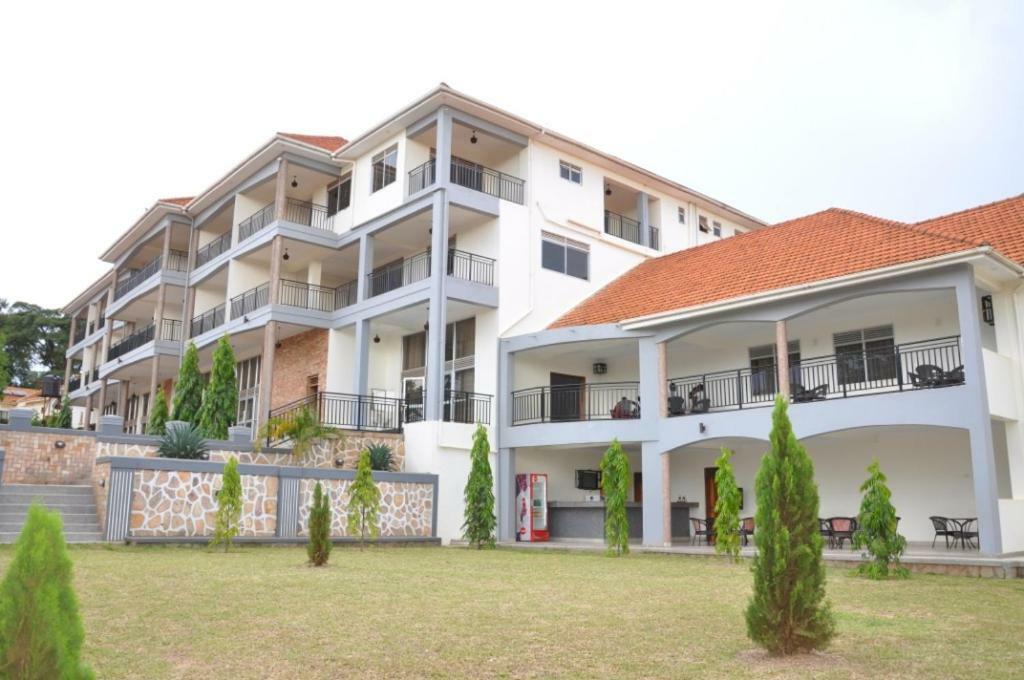 Eka Hoima Hotel Luaran gambar